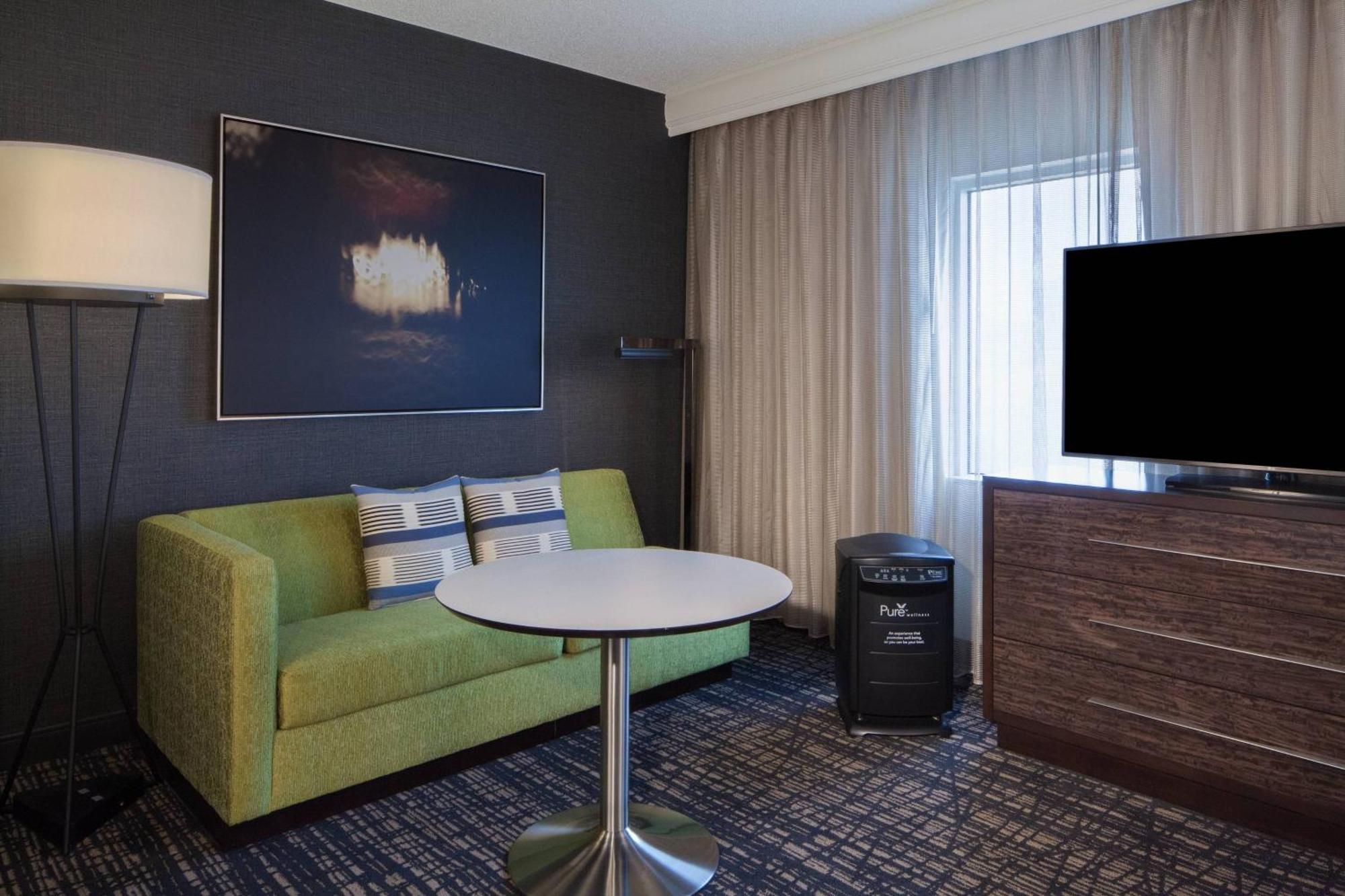 Dallas Marriott Suites Medical/Market Center Exteriör bild